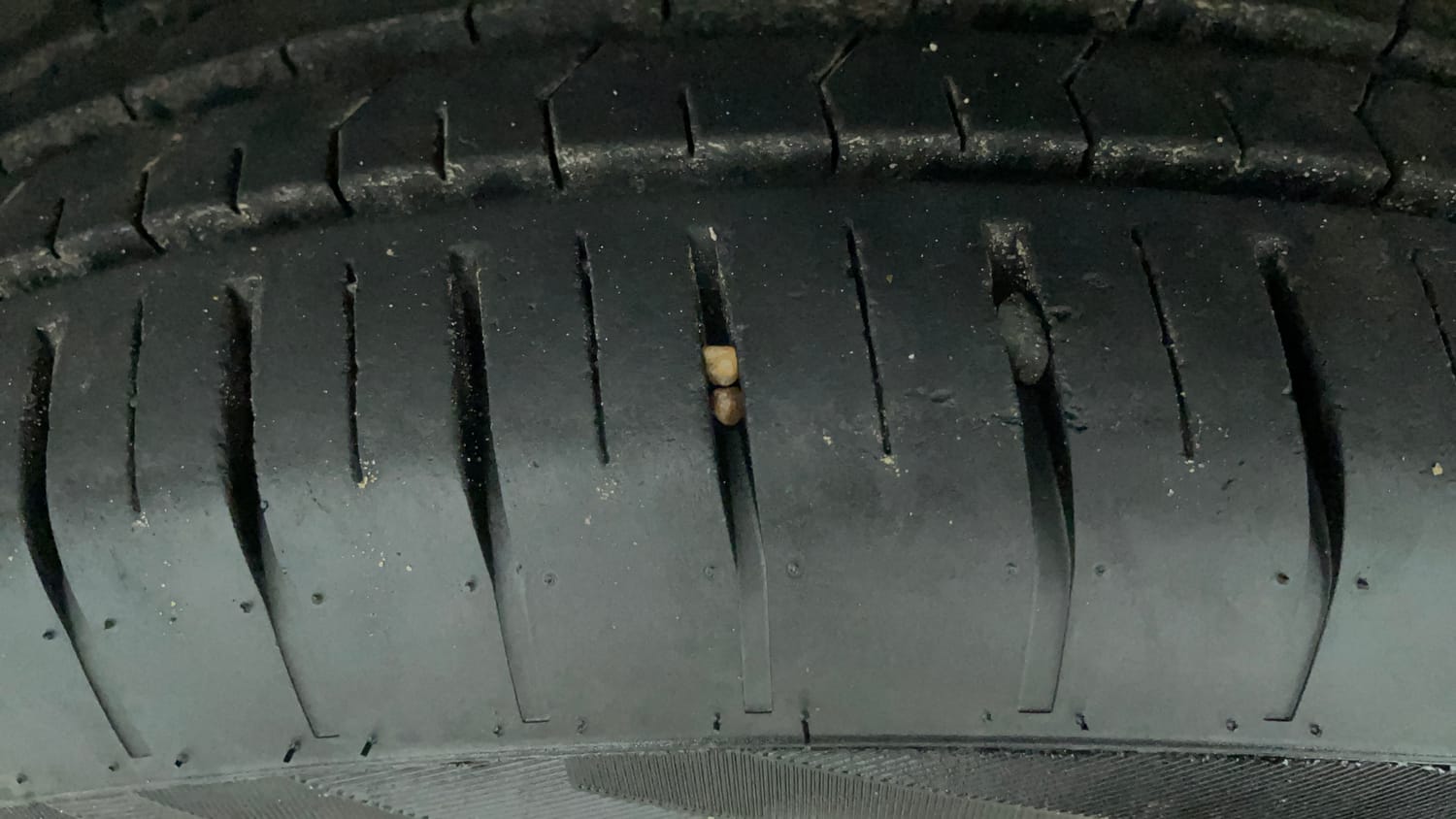 Used 2024 Maruti Suzuki Baleno Delta AGS Petrol Automatic tyres LEFT FRONT TYRE TREAD VIEW