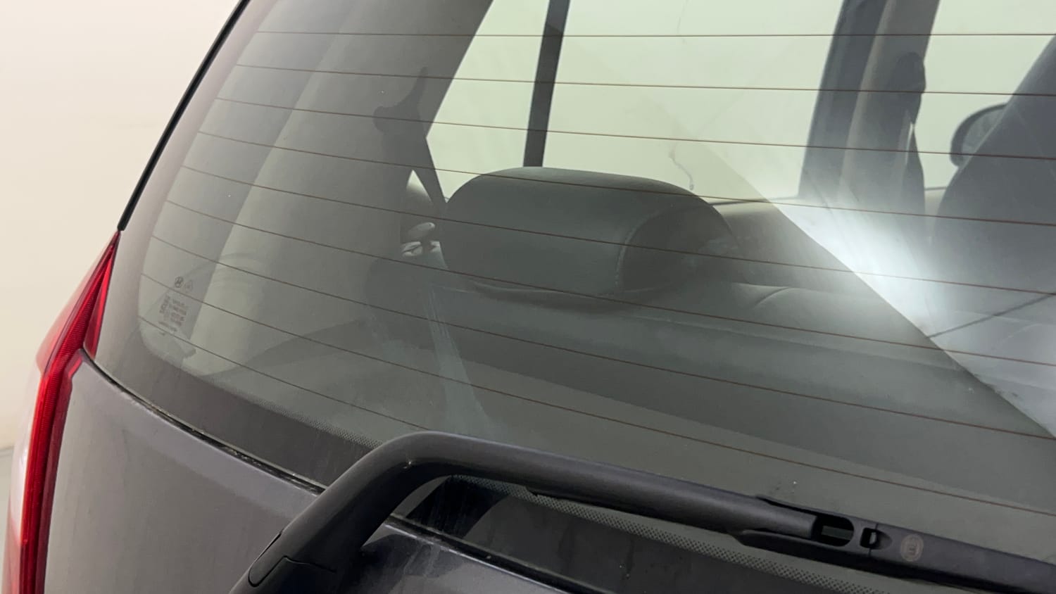 Used 2013 Hyundai i10 Sportz 1.2 Kappa2 Petrol Manual top_features Rear wiper