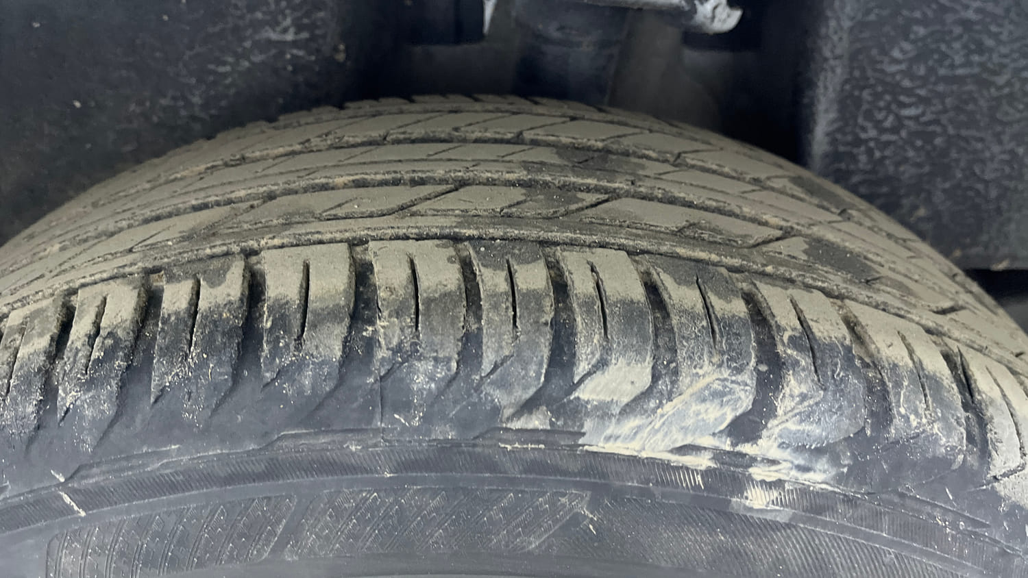 Used 2022 Jeep Compass Model S (O) Diesel 4x4 AT Diesel Automatic tyres LEFT REAR TYRE TREAD VIEW