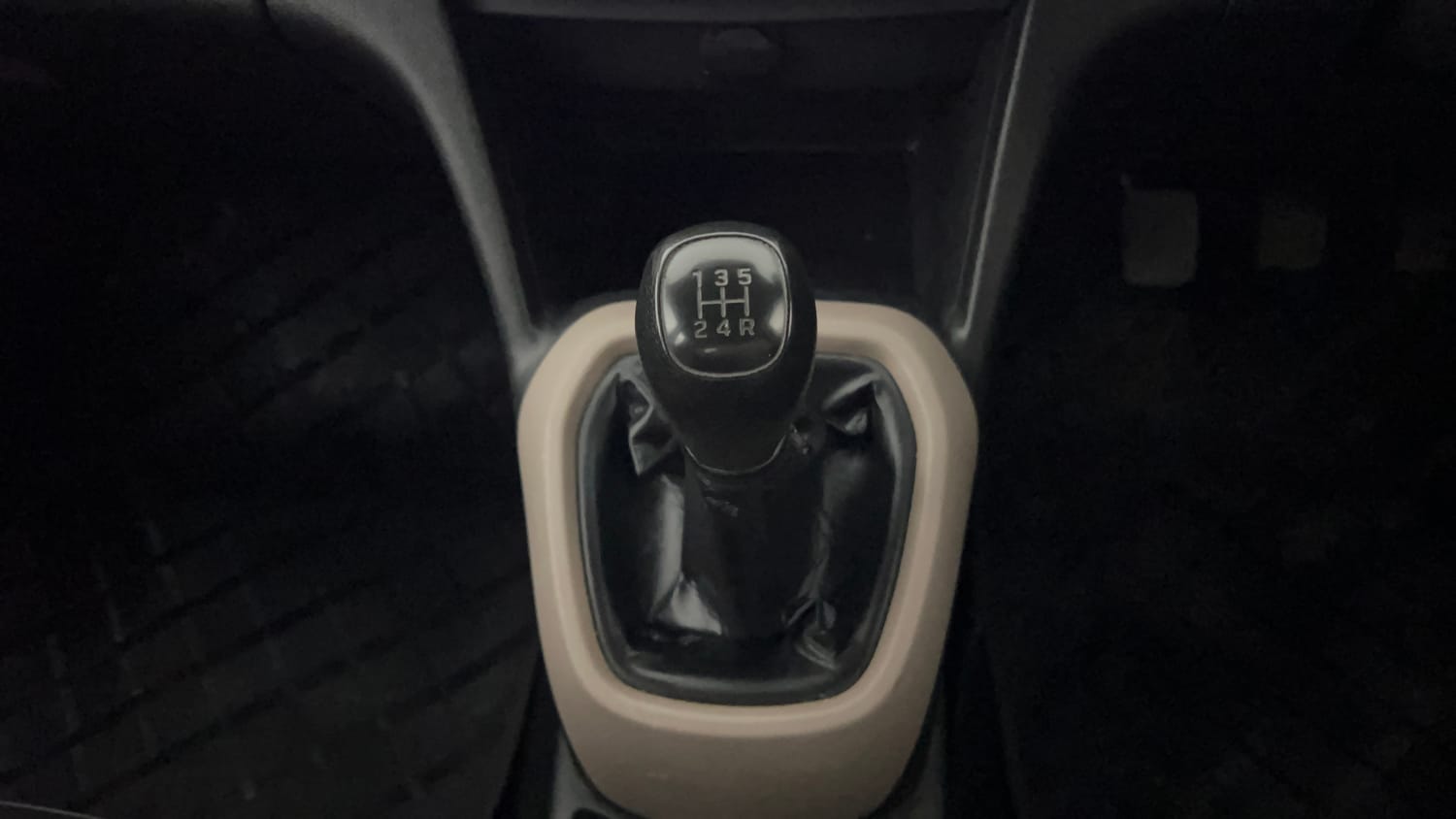 Used 2015 Hyundai Grand i10 Magna 1.2 Kappa VTVT Petrol Manual interior GEAR  KNOB VIEW