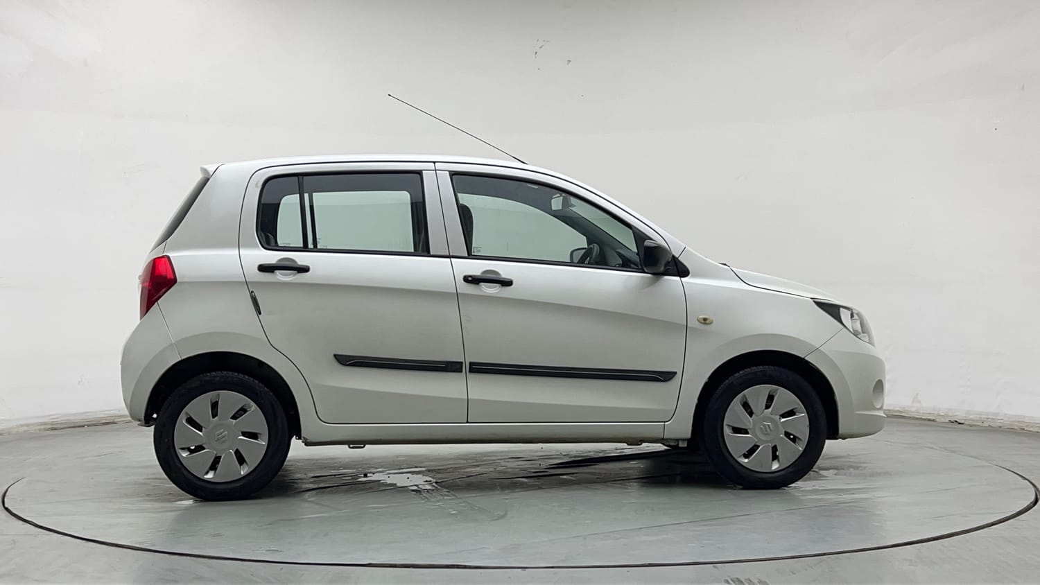 Used 2015 Maruti Suzuki Celerio VXi AMT Petrol Automatic exterior RIGHT SIDE VIEW