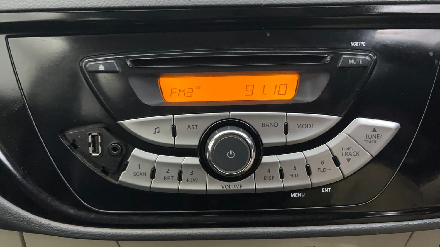 Used 2017 maruti-suzuki Alto K10 VXi (O) AMT Petrol Automatic top_features Integrated (in-dash) music system