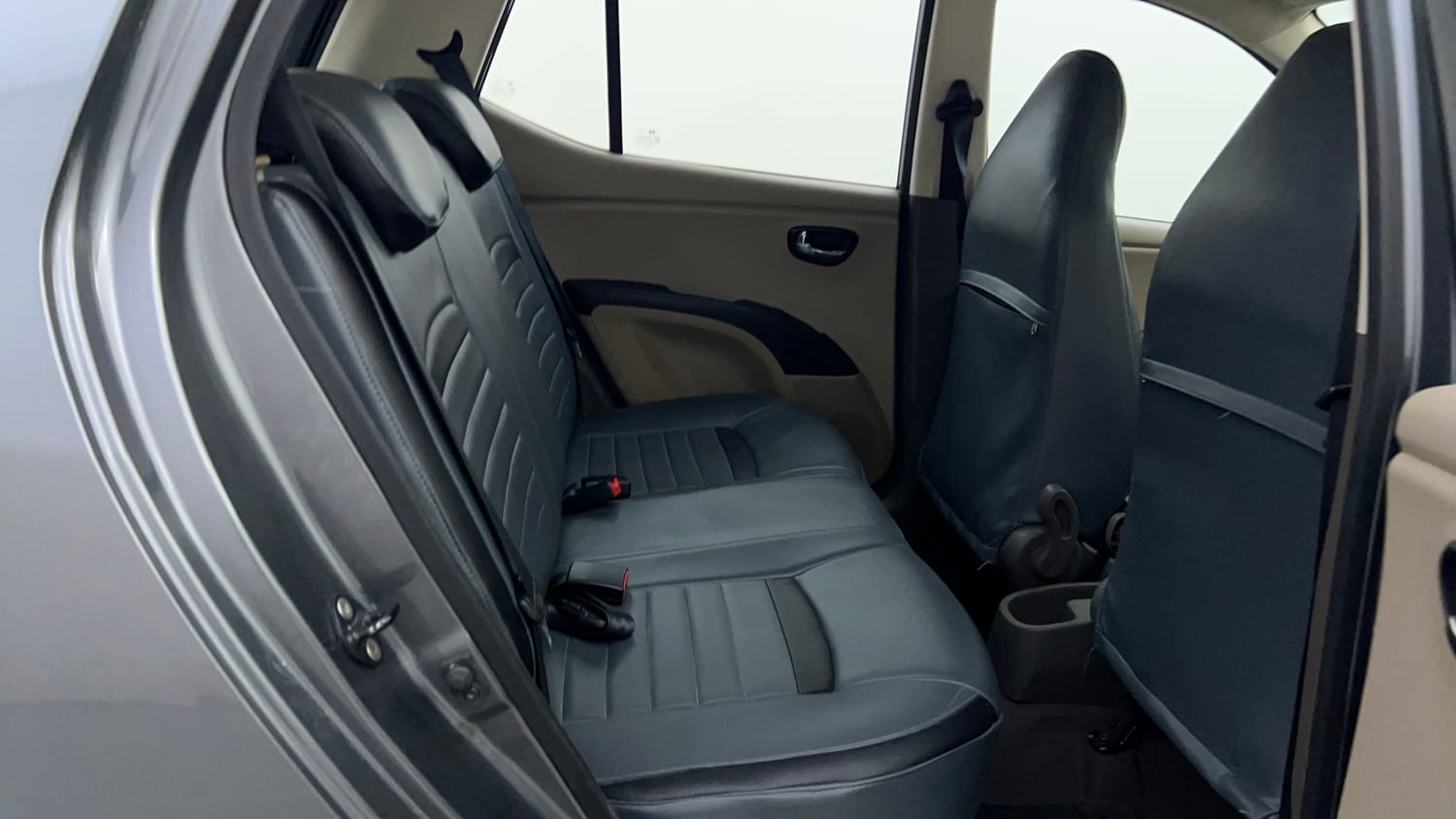 Used 2013 Hyundai i10 Sportz 1.2 Kappa2 Petrol Manual interior RIGHT SIDE REAR DOOR CABIN VIEW