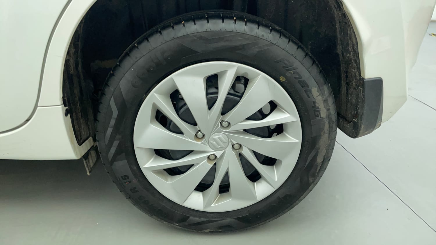 Used 2024 Maruti Suzuki Baleno Delta AGS Petrol Automatic tyres LEFT REAR TYRE RIM VIEW