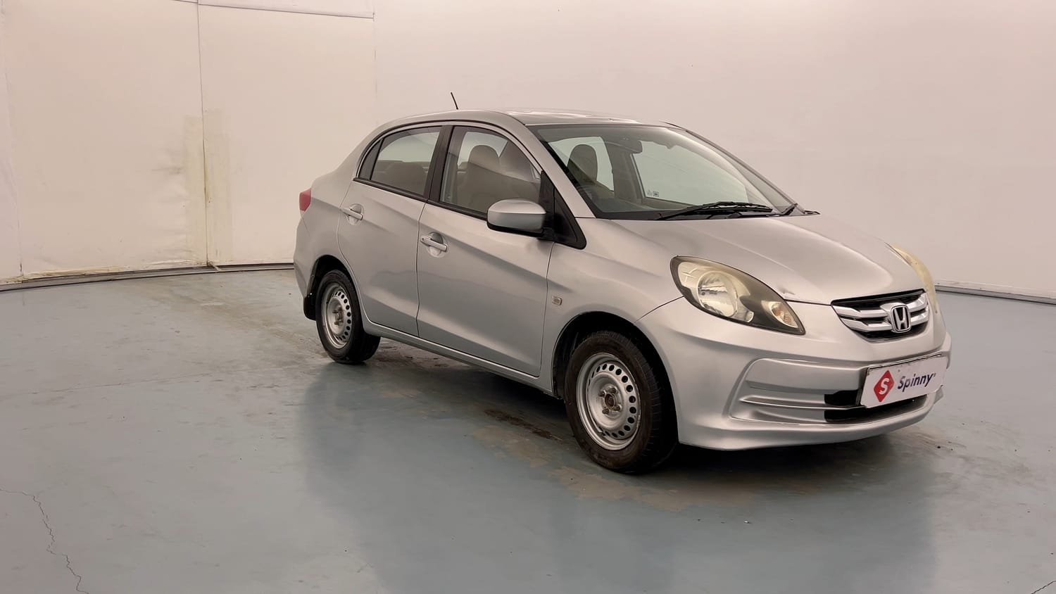 Used 2014 Honda Amaze 1.2 EX i-VTEC Petrol Manual exterior RIGHT FRONT CORNER VIEW