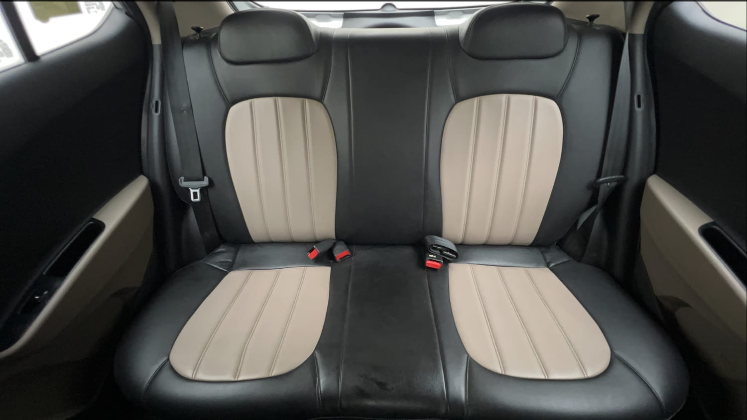 Used 2017 Hyundai Grand i10 Sportz 1.2 Kappa VTVT Petrol Manual interior REAR SEAT CONDITION VIEW