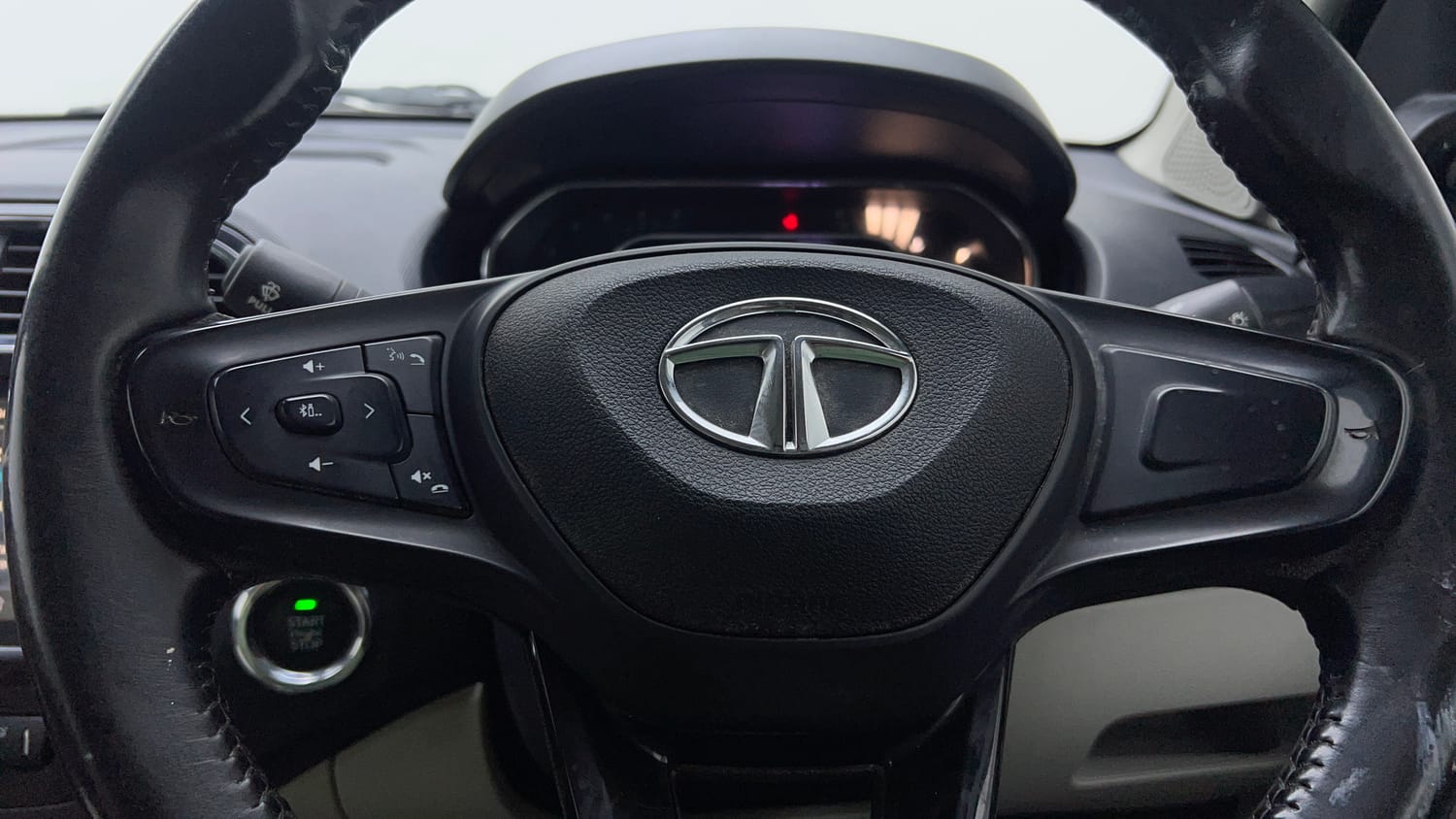 Used 2023 Tata Tigor XZ Plus Leatherette Pack Petrol Manual top_features Airbags