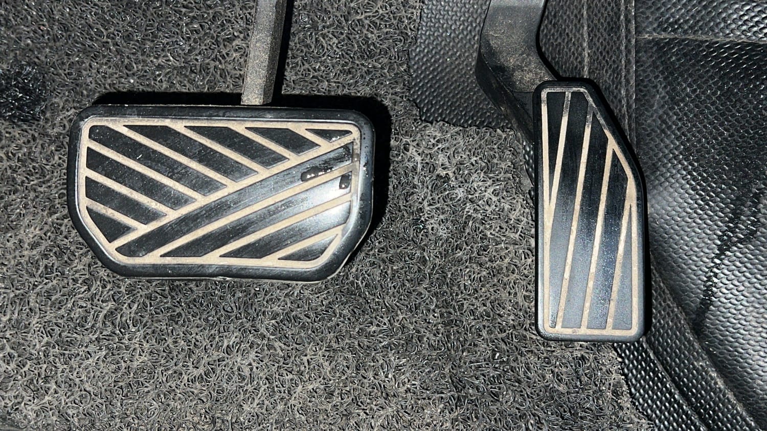 Used 2015 Maruti Suzuki Celerio VXi AMT Petrol Automatic interior PEDALS VIEW