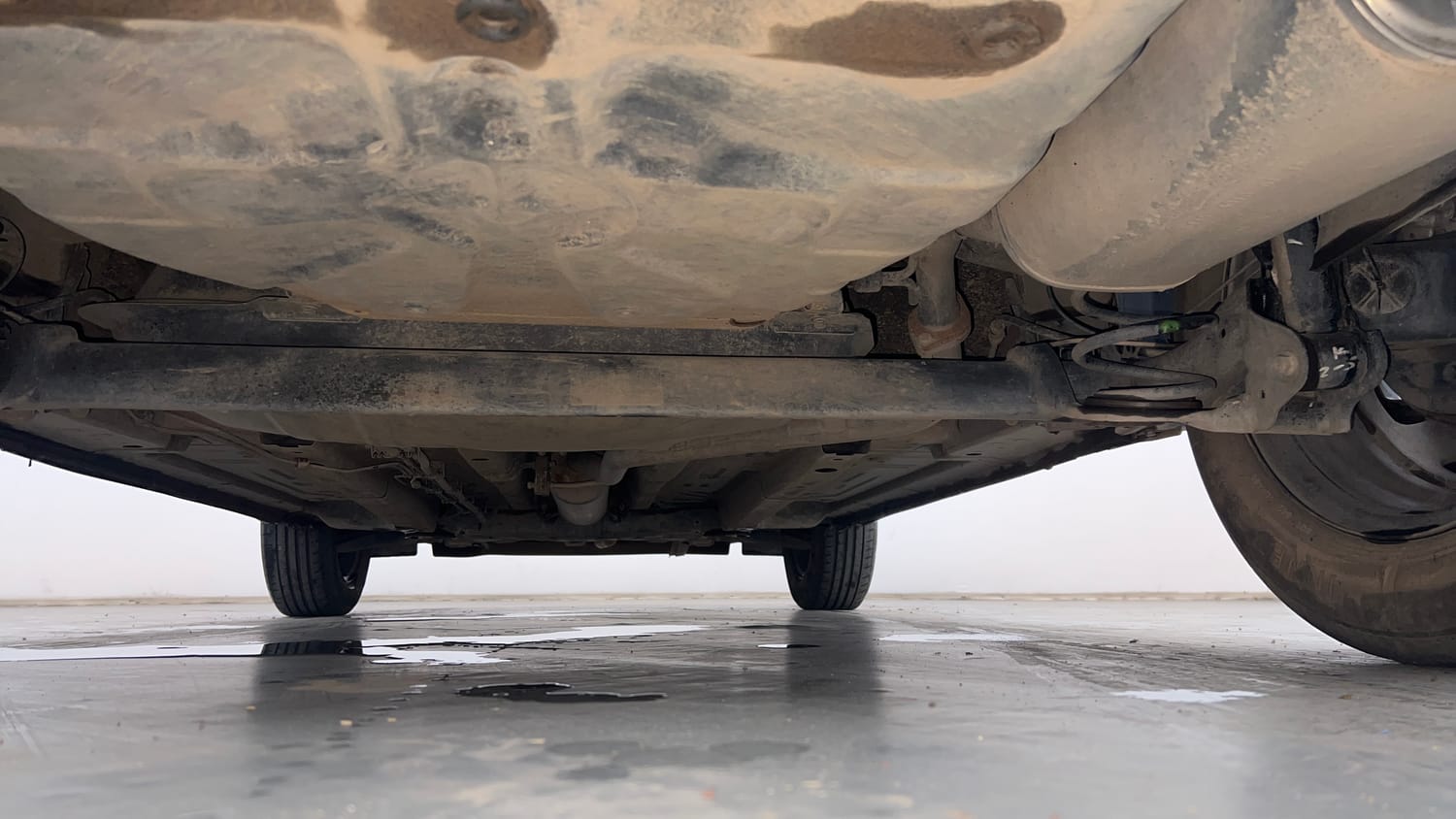 Used 2023 Tata Punch Accomplished AMT Petrol Automatic extra REAR UNDERBODY VIEW (TAKEN FROM REAR)