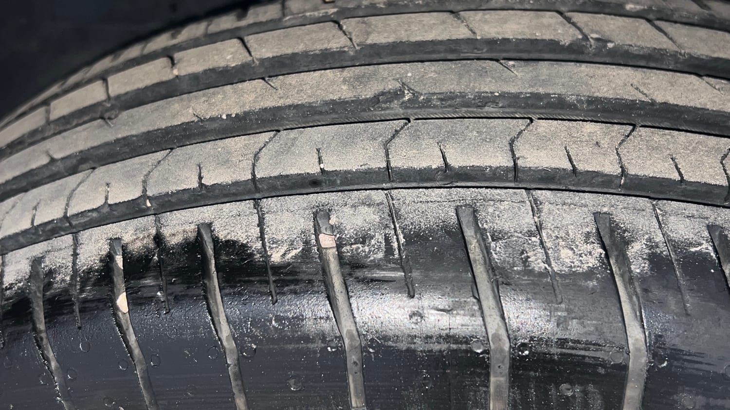 Used 2023 Tata Punch Accomplished AMT Petrol Automatic tyres RIGHT REAR TYRE TREAD VIEW