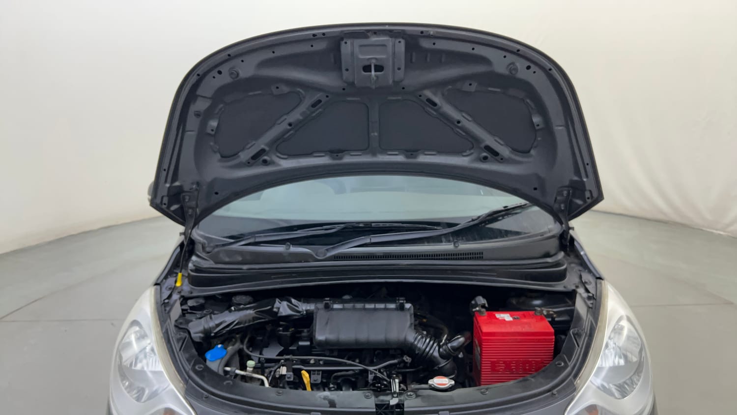 Used 2013 Hyundai i10 Sportz 1.2 Kappa2 Petrol Manual engine ENGINE & BONNET OPEN FRONT VIEW