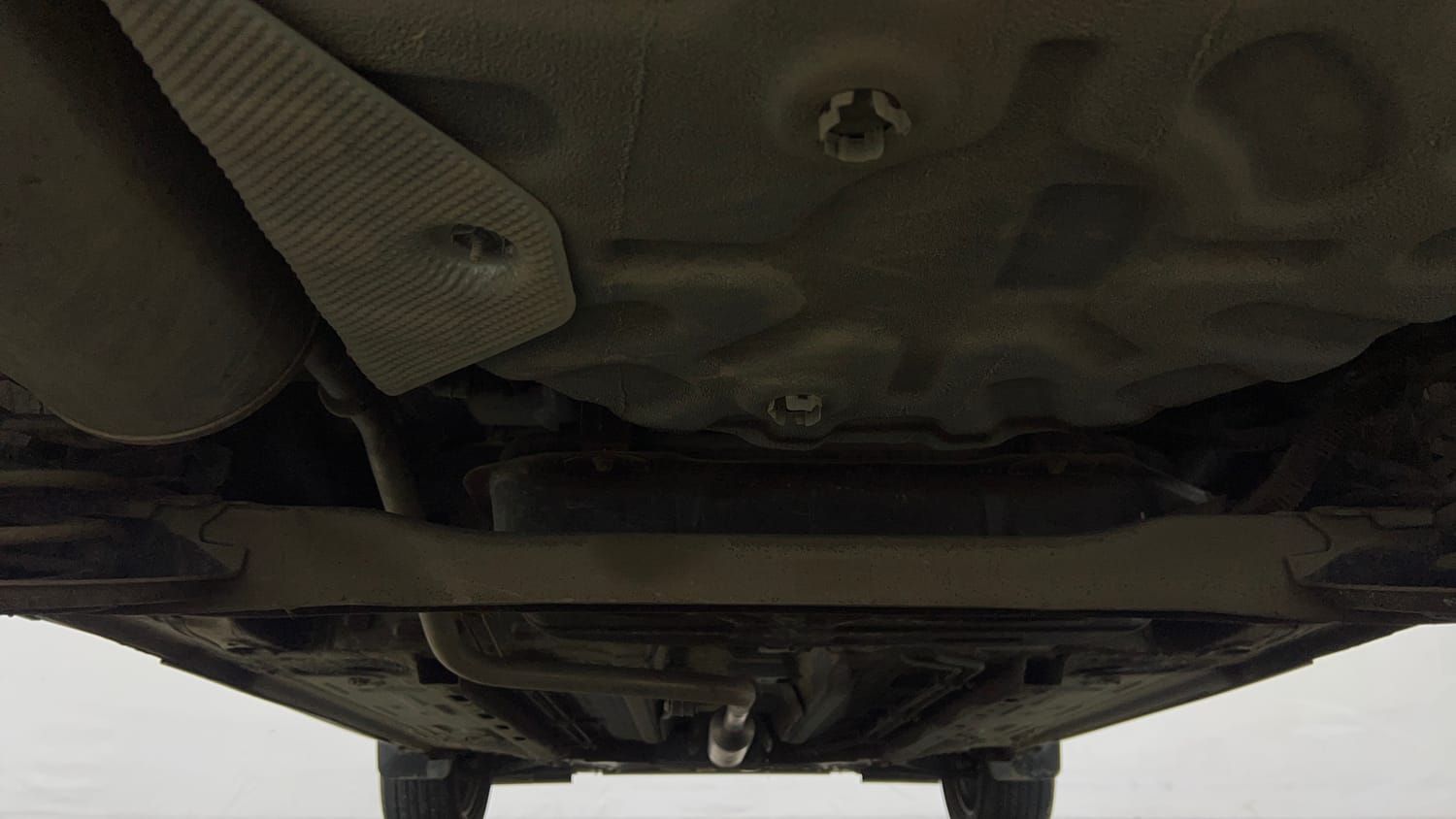 Used 2024 Nissan Magnite XE Petrol Manual extra REAR UNDERBODY VIEW (TAKEN FROM REAR)