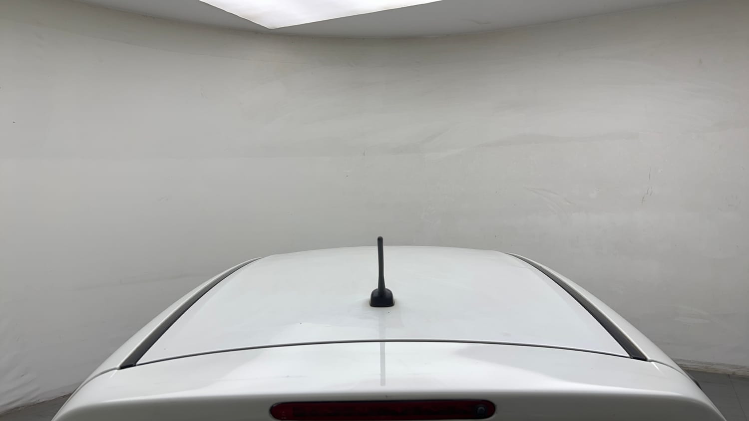 Used 2015 Maruti Suzuki Swift ZXi Petrol Manual exterior EXTERIOR ROOF VIEW