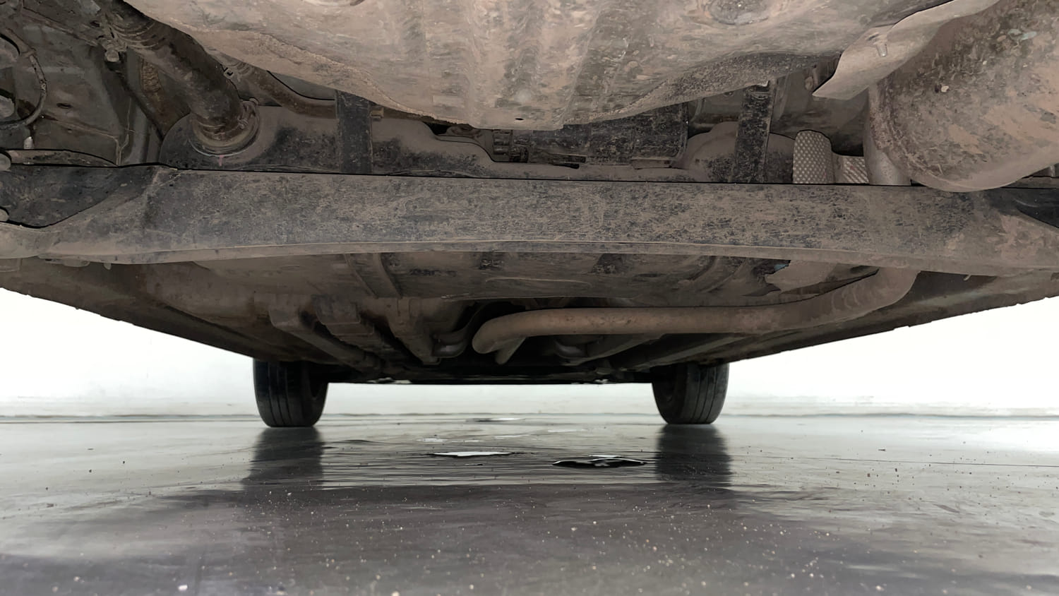 Used 2019 Hyundai Elite i20 Sportz Plus 1.2 Petrol Manual extra REAR UNDERBODY VIEW (TAKEN FROM REAR)