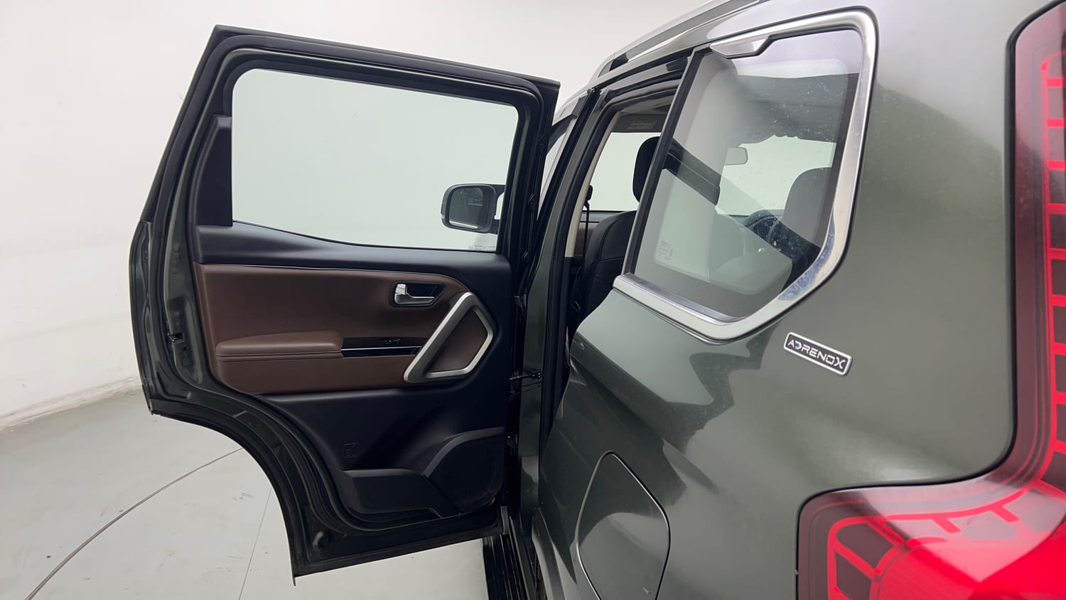 Used 2023 Mahindra Scorpio N Z8 Petrol AT 7 STR Petrol Automatic interior LEFT REAR DOOR OPEN VIEW
