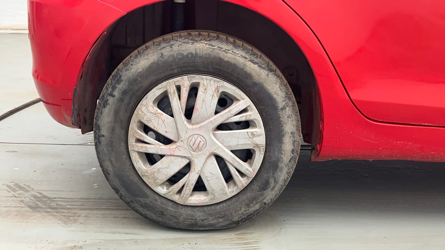 Used 2016 Maruti Suzuki Swift VXi Petrol Manual tyres RIGHT REAR TYRE RIM VIEW