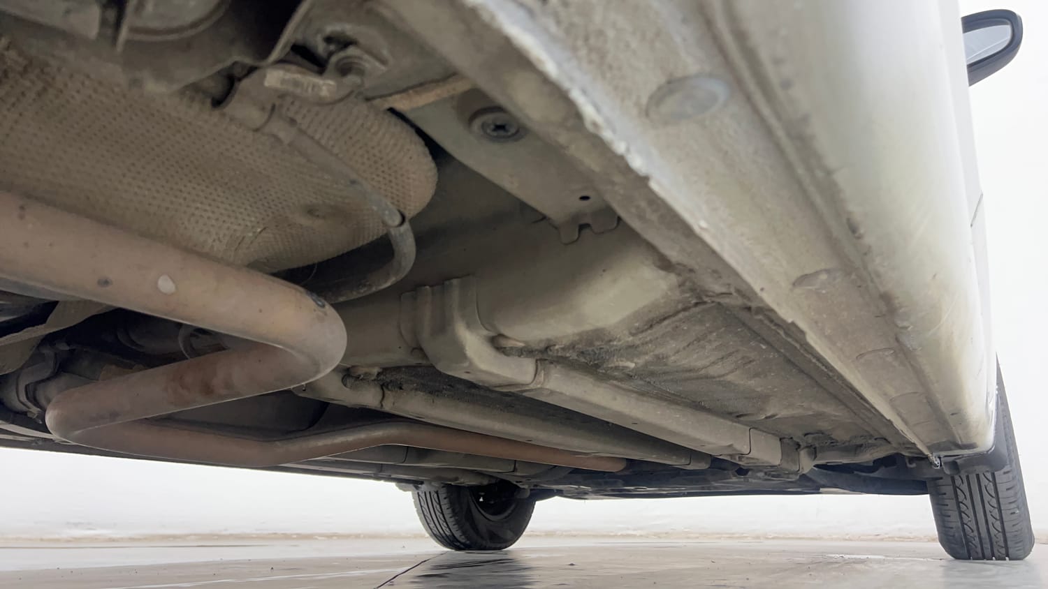 Used 2017 Hyundai Elite i20 Magna 1.2 Petrol Manual extra REAR RIGHT UNDERBODY VIEW