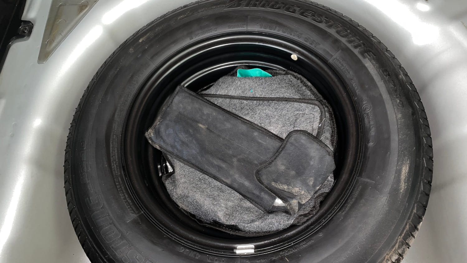 Used 2019 Hyundai Elite i20 Sportz Plus 1.2 Petrol Manual tyres SPARE TYRE VIEW