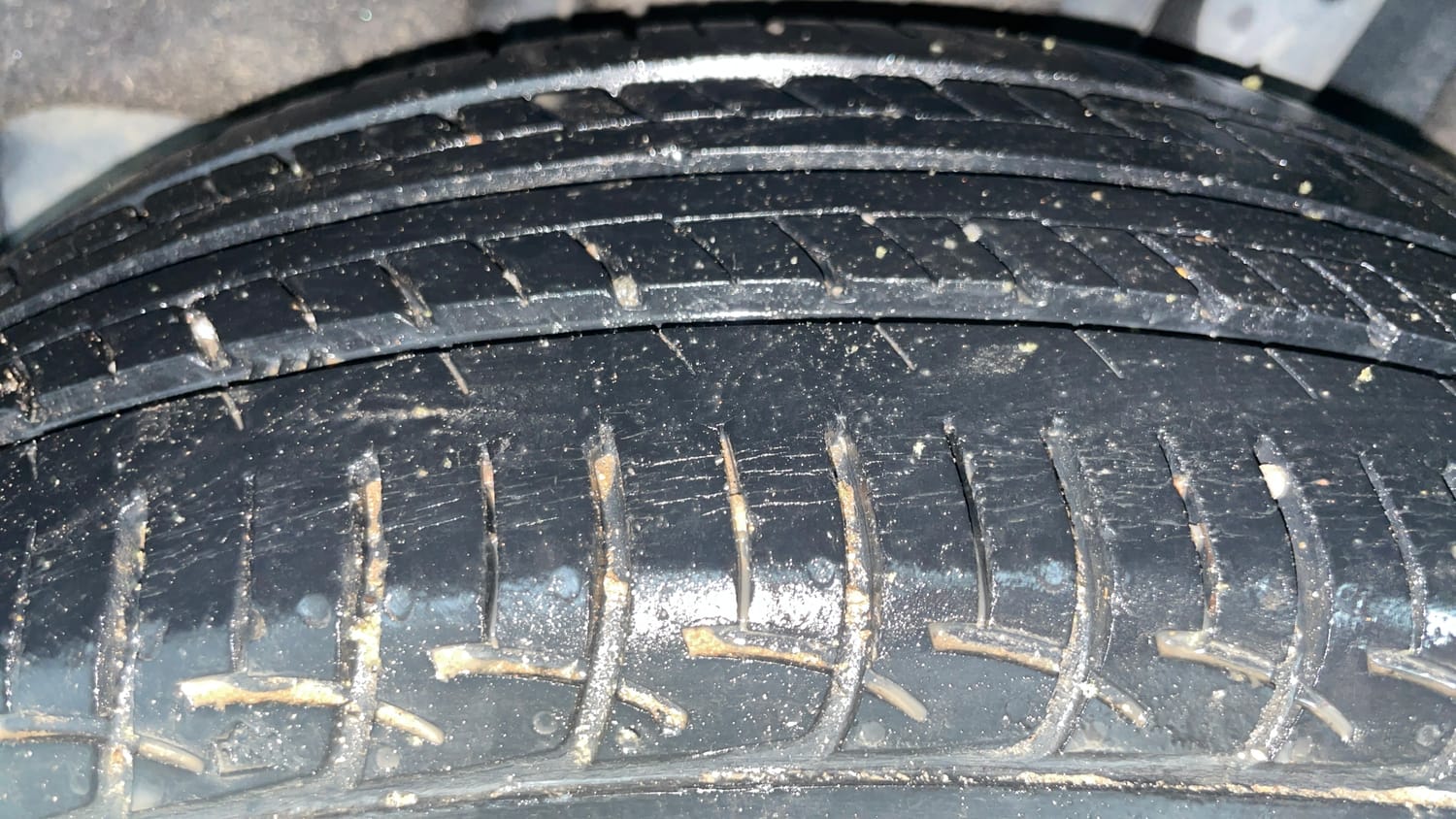 Used 2017 Maruti Suzuki Baleno Delta 1.2 Petrol Manual tyres LEFT REAR TYRE TREAD VIEW