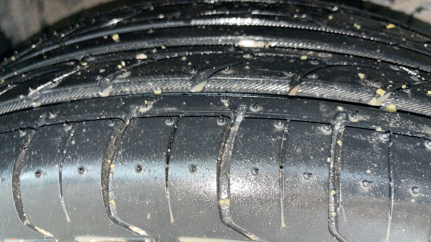 Used 2017 Maruti Suzuki Baleno Delta 1.2 Petrol Manual tyres RIGHT FRONT TYRE TREAD VIEW