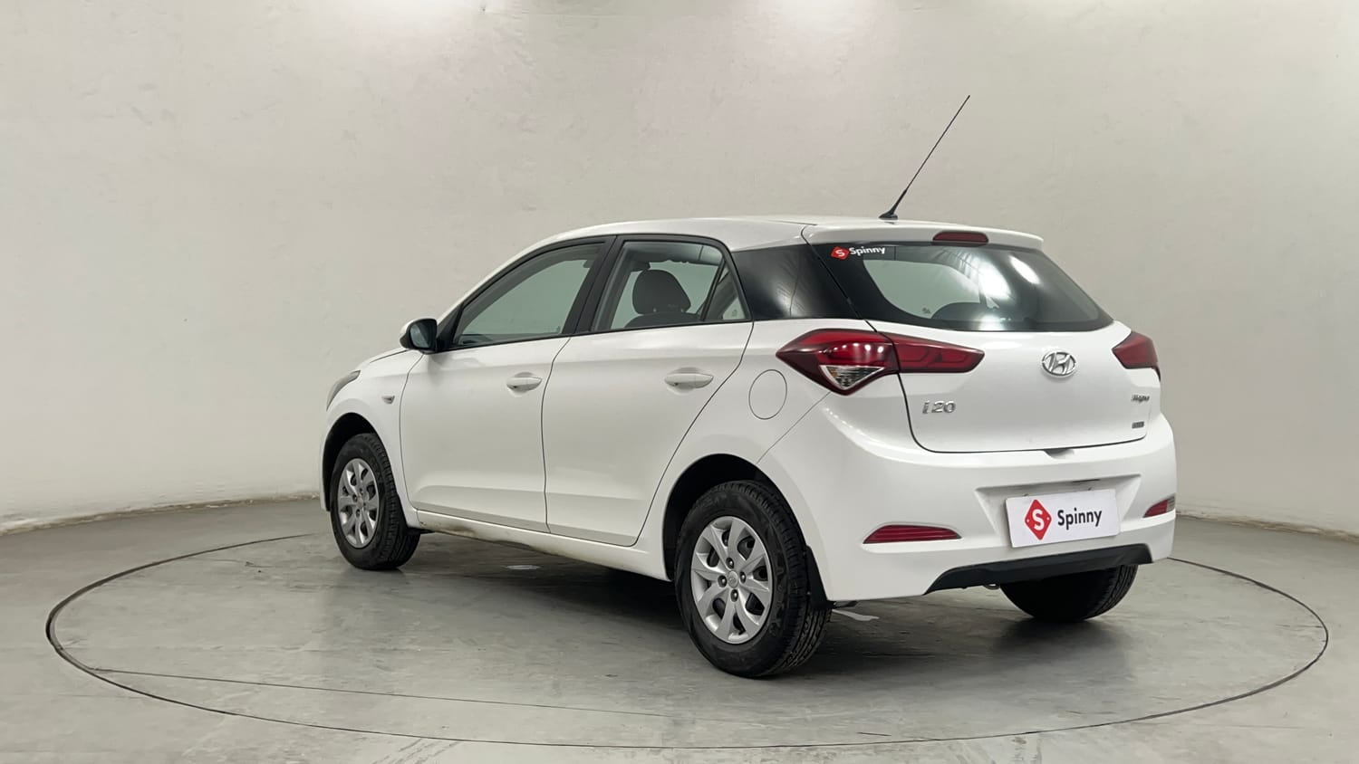 Used 2017 Hyundai Elite i20 Magna 1.2 Petrol Manual exterior LEFT REAR CORNER VIEW