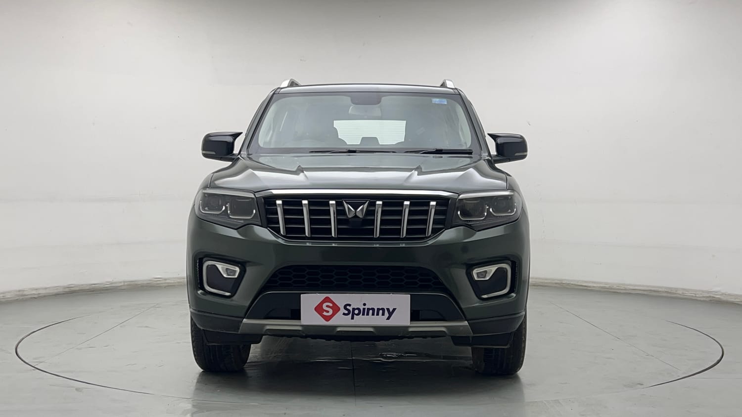 Used 2023 Mahindra Scorpio N Z8 Petrol AT 7 STR Petrol Automatic exterior FRONT VIEW