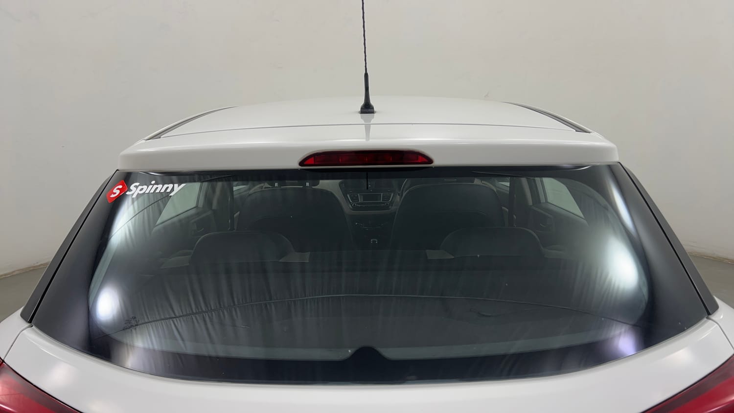 Used 2017 Hyundai Elite i20 Magna 1.2 Petrol Manual exterior BACK WINDSHIELD VIEW