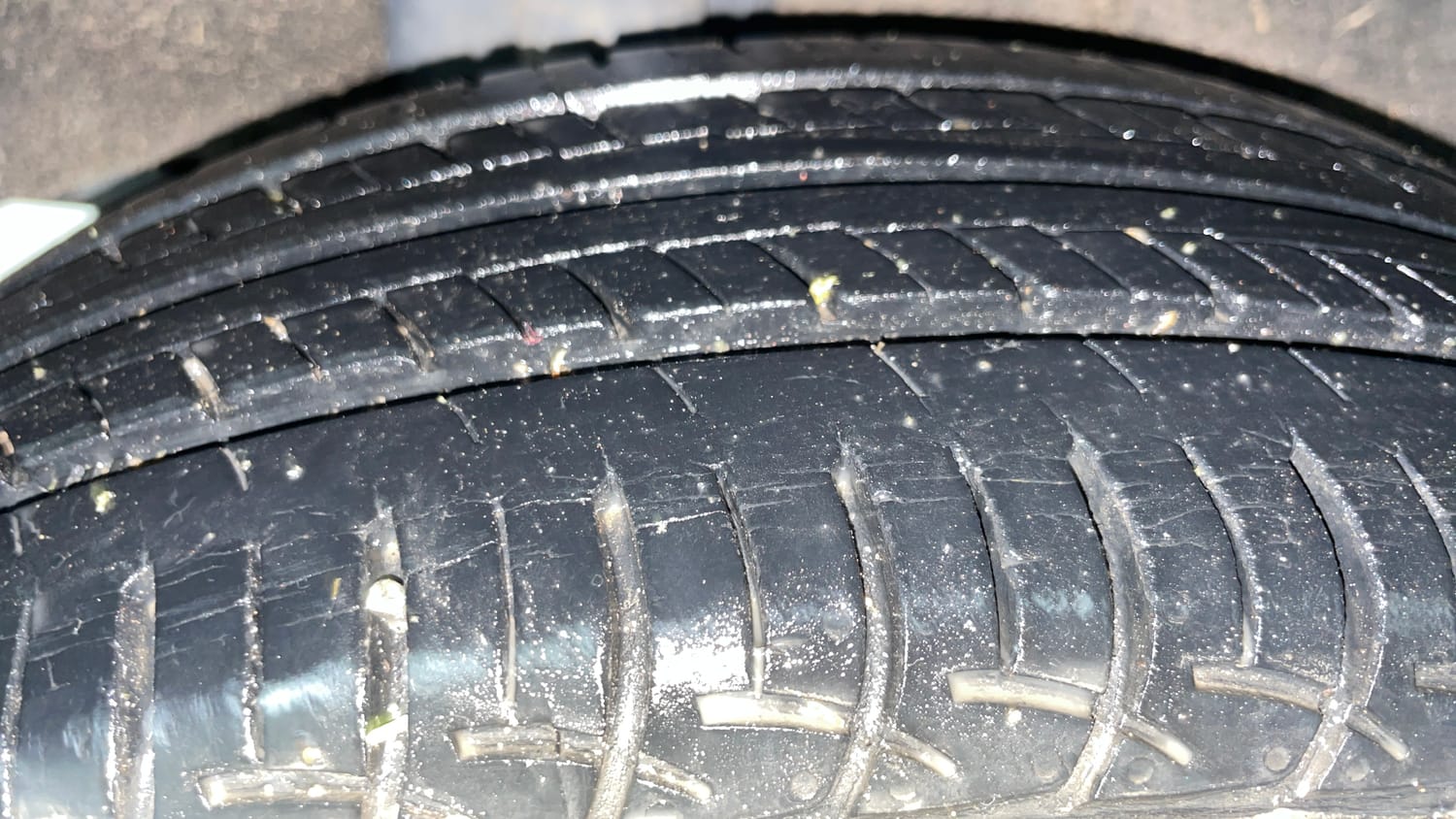 Used 2017 Maruti Suzuki Baleno Delta 1.2 Petrol Manual tyres RIGHT REAR TYRE TREAD VIEW