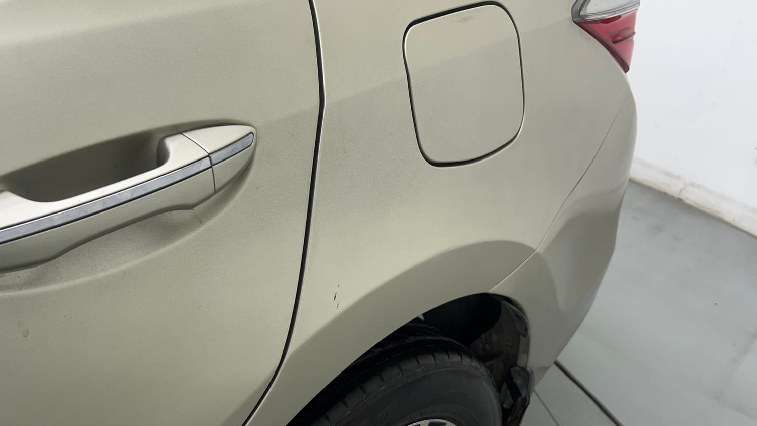 Used 2017 Toyota Corolla Altis VL CVT Petrol Petrol Automatic dents MINOR DENT