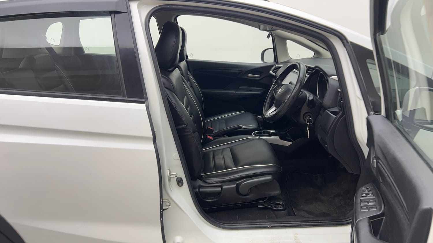 Used 2017 Honda WR-V S MT Petrol Petrol Manual interior RIGHT SIDE FRONT DOOR CABIN VIEW