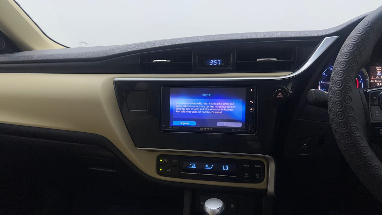 Used 2017 Toyota Corolla Altis VL CVT Petrol Petrol Automatic interior MUSIC SYSTEM & AC CONTROL VIEW