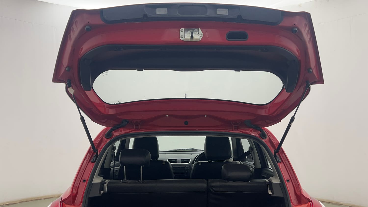 Used 2016 Maruti Suzuki Swift VXi Petrol Manual interior DICKY DOOR OPEN VIEW
