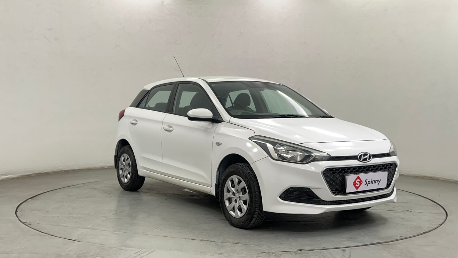 Used 2017 Hyundai Elite i20 Magna 1.2 Petrol Manual exterior RIGHT FRONT CORNER VIEW