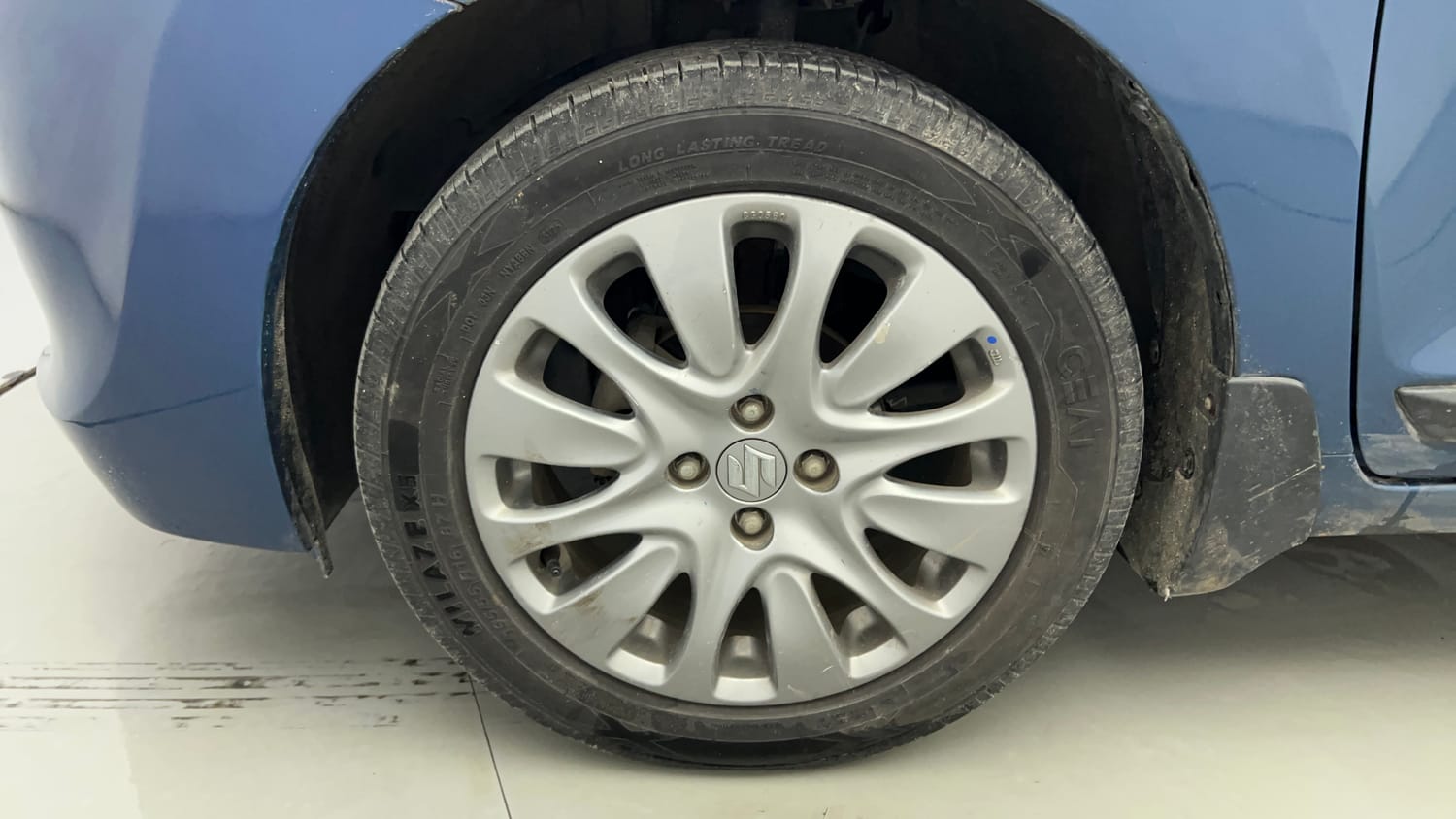 Used 2018 Maruti Suzuki Baleno Zeta 1.2 AT Petrol Automatic tyres LEFT FRONT TYRE RIM VIEW