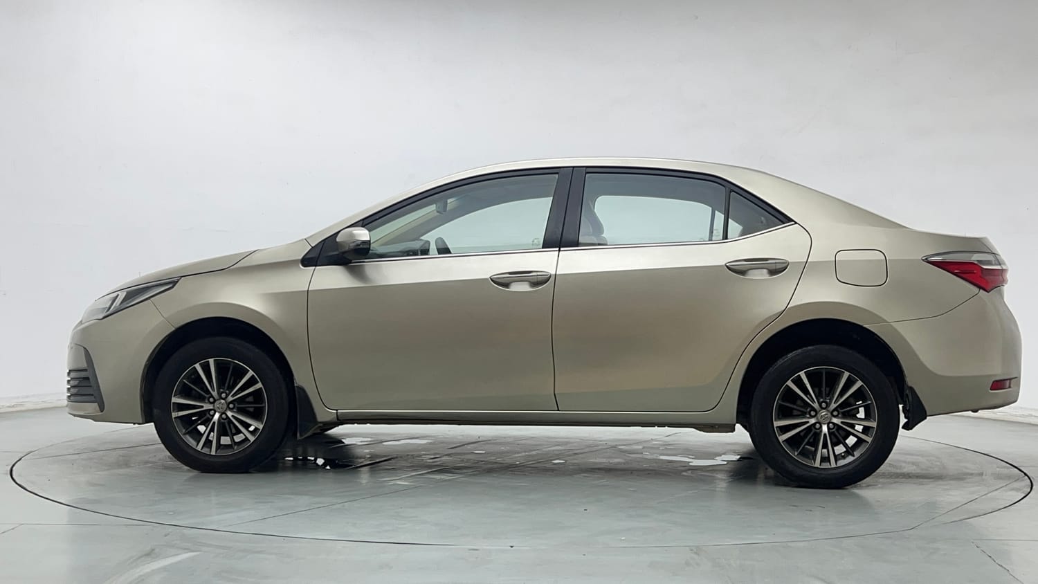 Used 2017 Toyota Corolla Altis VL CVT Petrol Petrol Automatic exterior LEFT SIDE VIEW