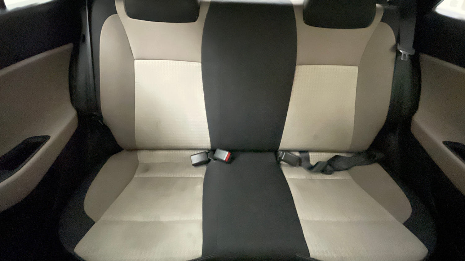 Used 2019 Hyundai Elite i20 Sportz Plus 1.2 Petrol Manual interior REAR SEAT CONDITION VIEW