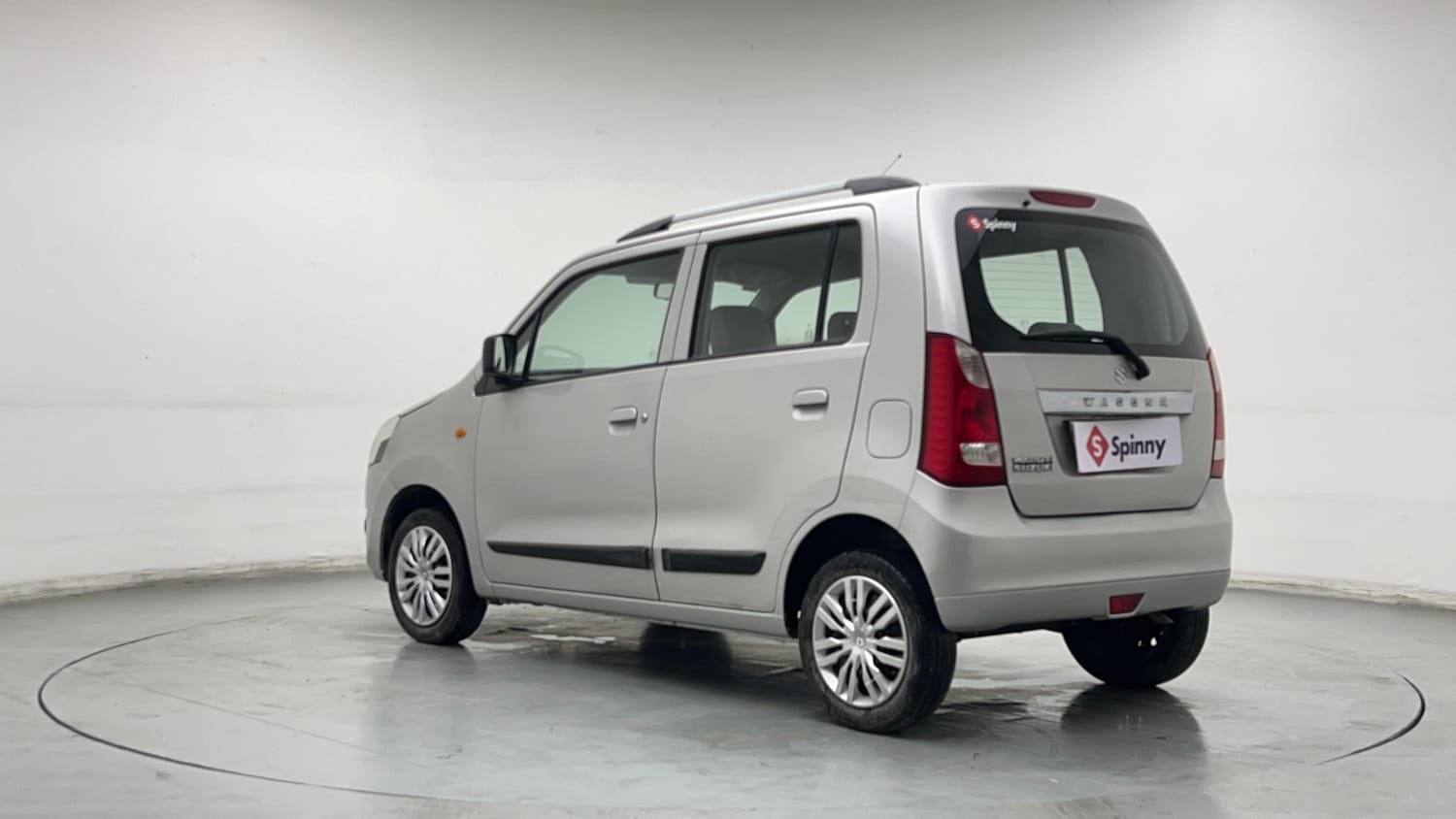 Used 2013 Maruti Suzuki Wagon R VXI Petrol Manual exterior LEFT REAR CORNER VIEW