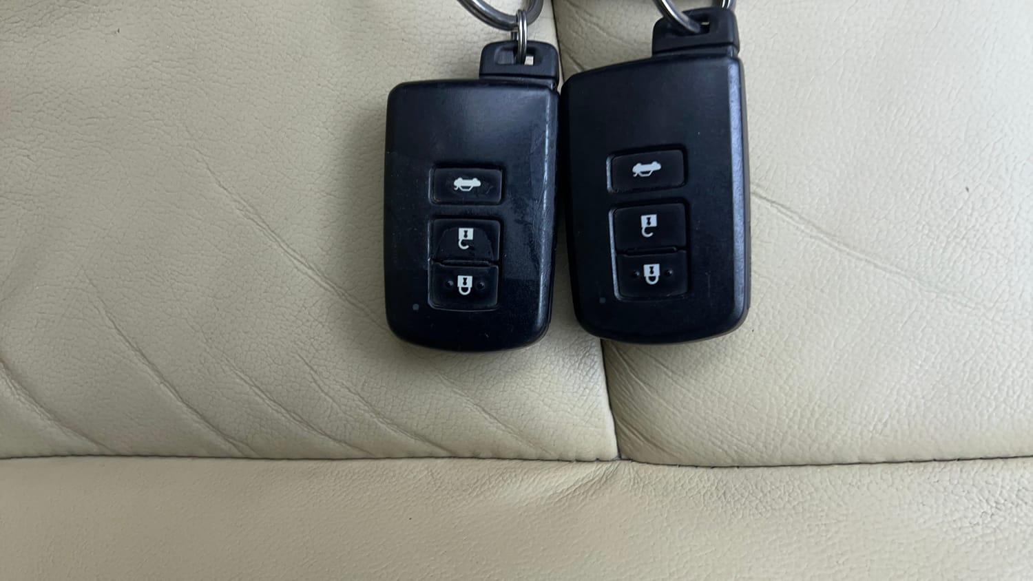 Used 2017 Toyota Corolla Altis VL CVT Petrol Petrol Automatic extra CAR KEY VIEW