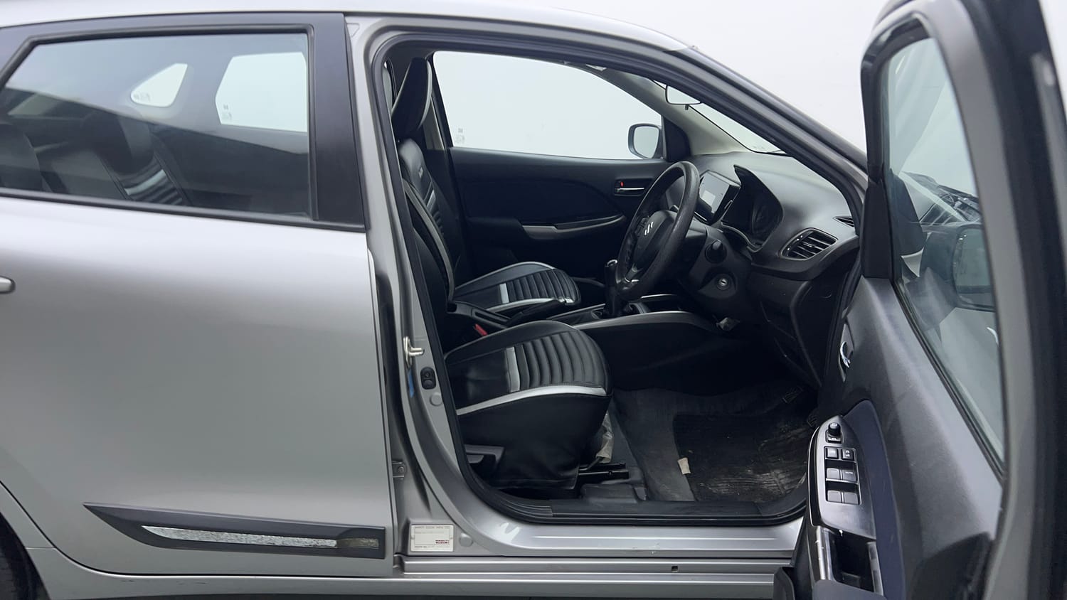 Used 2021 Maruti Suzuki Baleno Delta Petrol Manual interior RIGHT SIDE FRONT DOOR CABIN VIEW