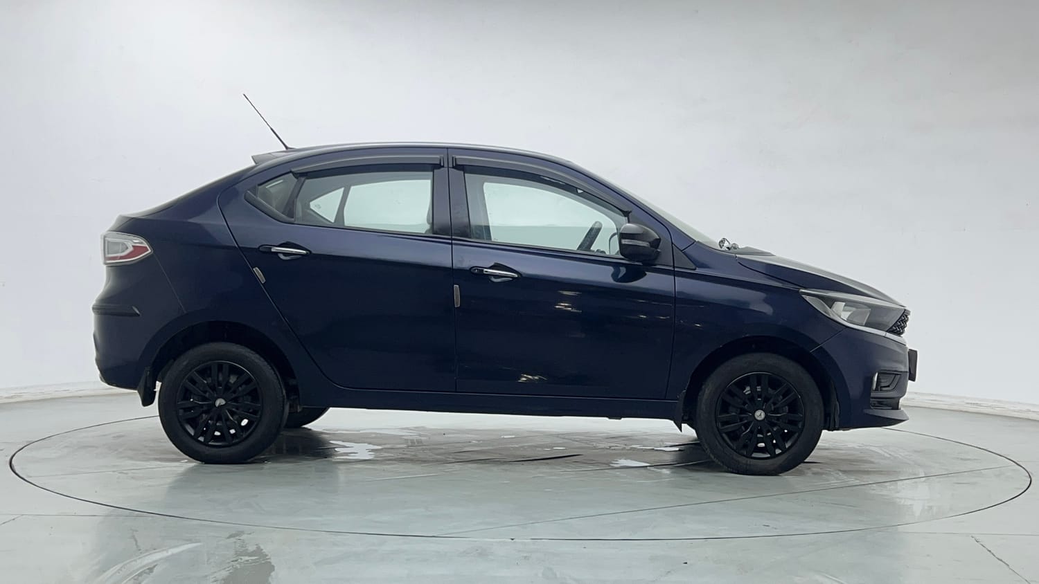 Used 2022 Tata Tigor XZ CNG Cng Manual exterior RIGHT SIDE VIEW