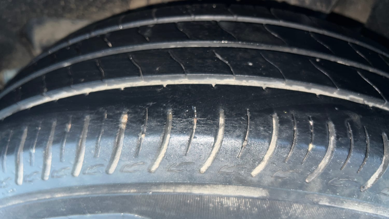 Used 2021 Maruti Suzuki Baleno Delta Petrol Manual tyres LEFT REAR TYRE TREAD VIEW