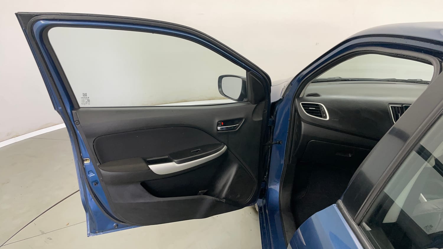 Used 2017 Maruti Suzuki Baleno Delta 1.2 Petrol Manual interior LEFT FRONT DOOR OPEN VIEW