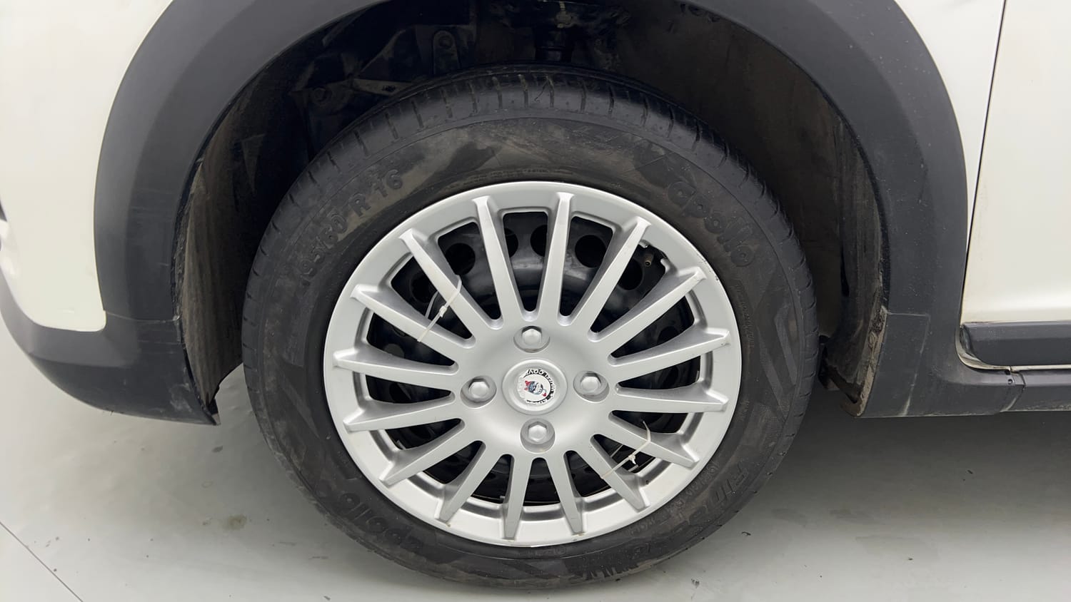 Used 2017 Honda WR-V S MT Petrol Petrol Manual tyres LEFT FRONT TYRE RIM VIEW