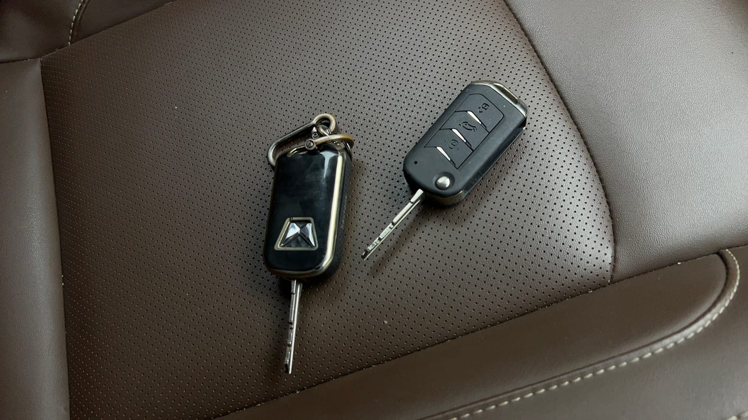 Used 2023 Mahindra Scorpio N Z8 Petrol AT 7 STR Petrol Automatic extra CAR KEY VIEW
