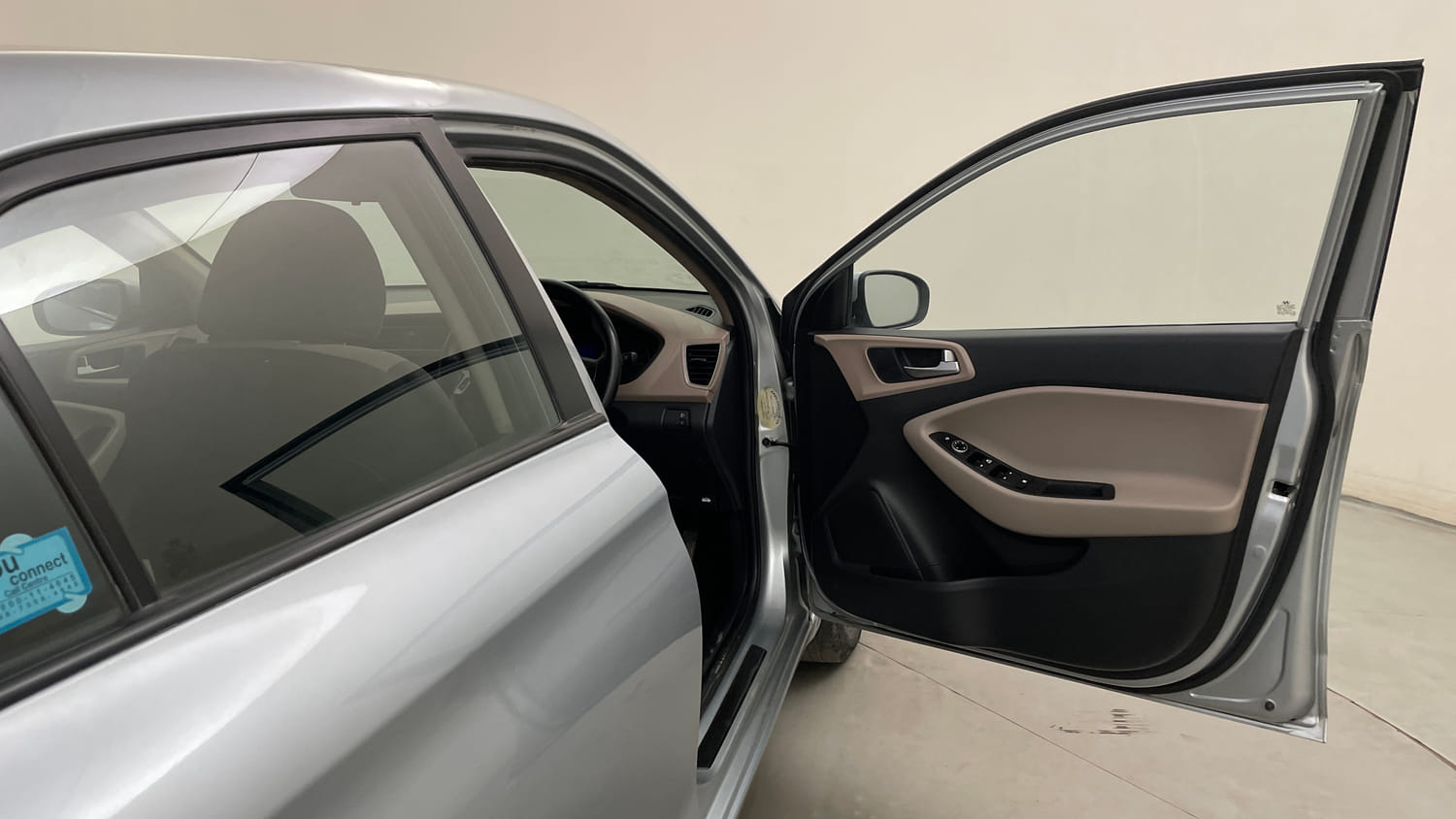 Used 2019 Hyundai Elite i20 Sportz Plus 1.2 Petrol Manual interior RIGHT FRONT DOOR OPEN VIEW