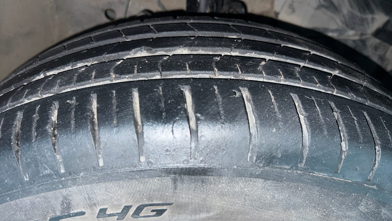 Used 2017 Honda WR-V S MT Petrol Petrol Manual tyres RIGHT FRONT TYRE TREAD VIEW