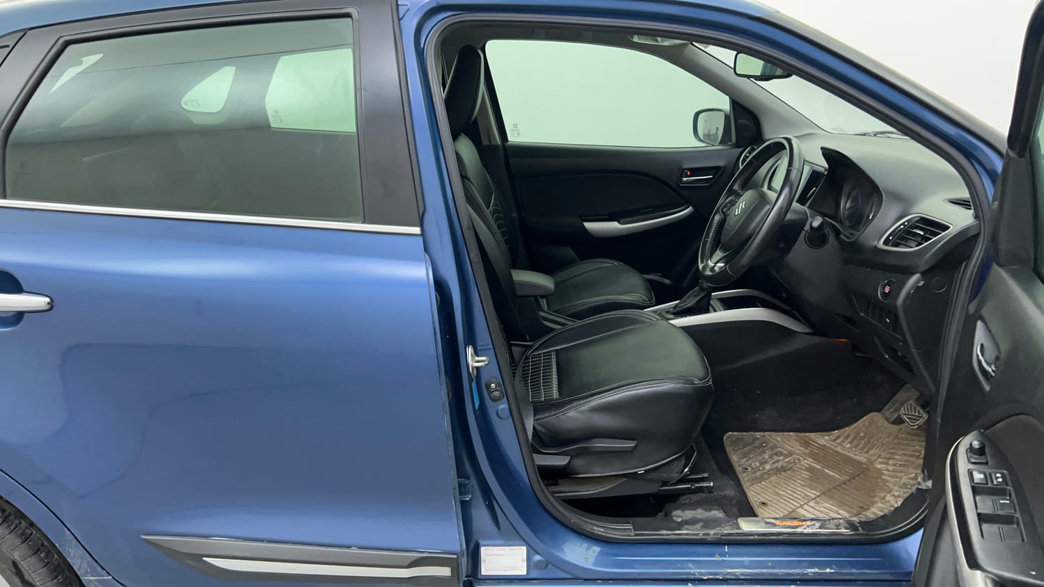 Used 2018 Maruti Suzuki Baleno Zeta 1.2 AT Petrol Automatic interior RIGHT SIDE FRONT DOOR CABIN VIEW