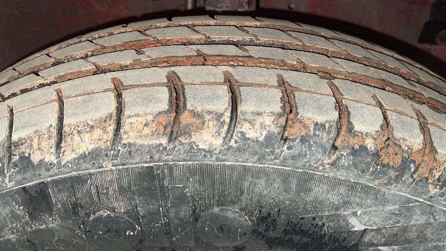 Used 2016 Maruti Suzuki Swift VXi Petrol Manual tyres RIGHT FRONT TYRE TREAD VIEW
