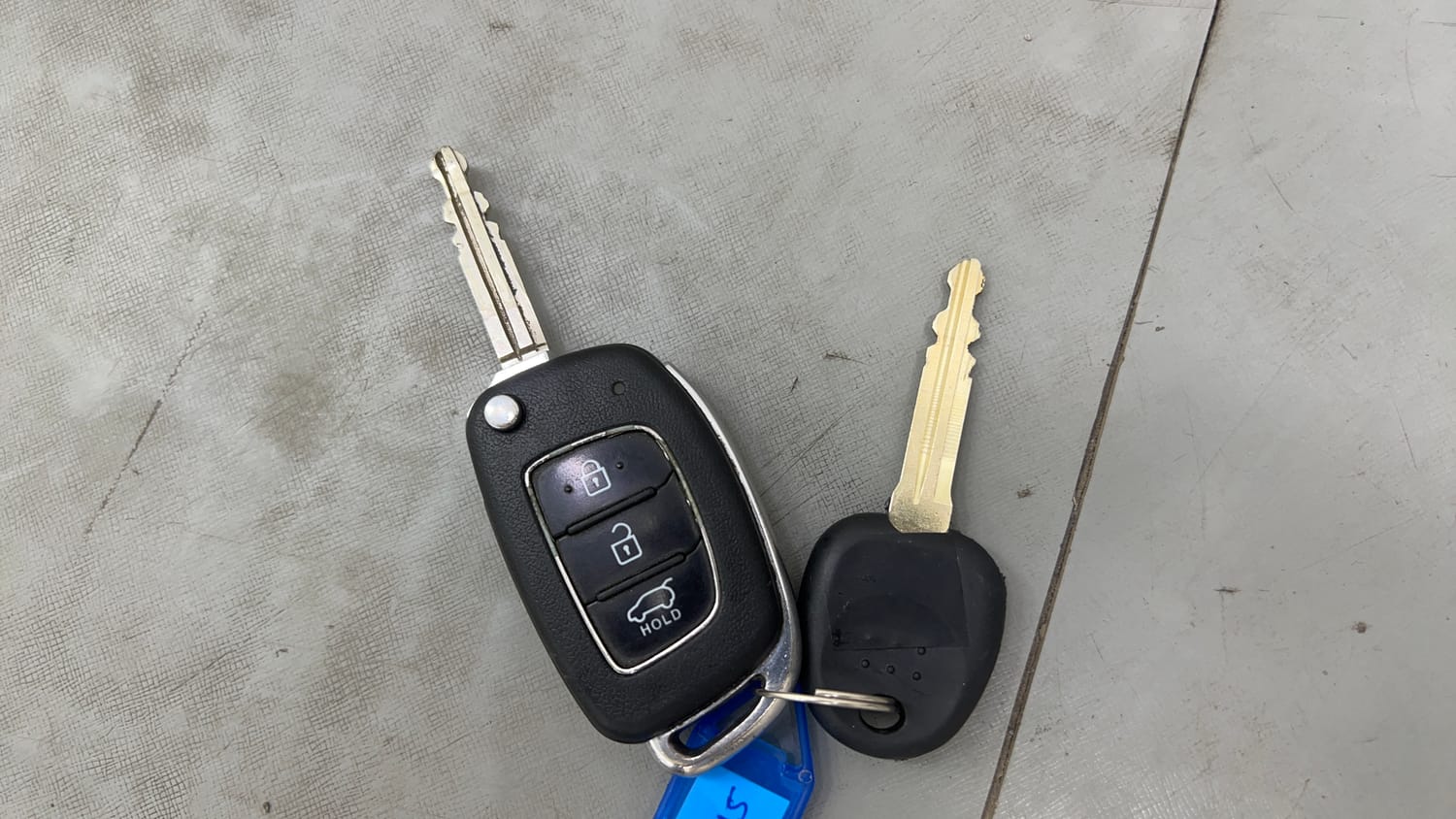Used 2017 Hyundai Elite i20 Magna 1.2 Petrol Manual extra CAR KEY VIEW