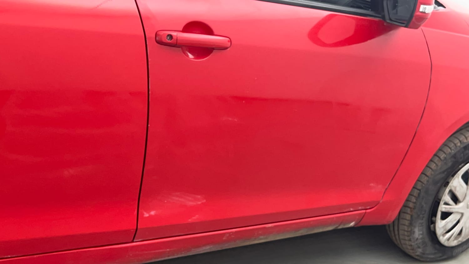 Used 2016 Maruti Suzuki Swift VXi Petrol Manual dents MINOR SCRATCH